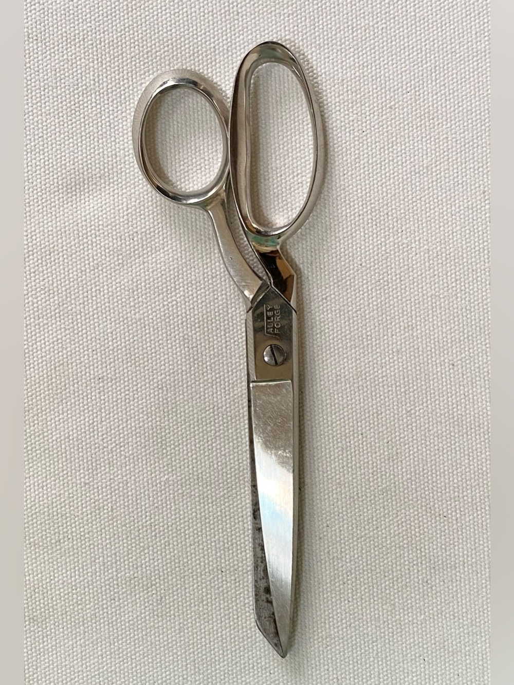 VTG Valley Forge Steel Tailor Fabric Scissors Shears Metallic Scissors Italy 8”